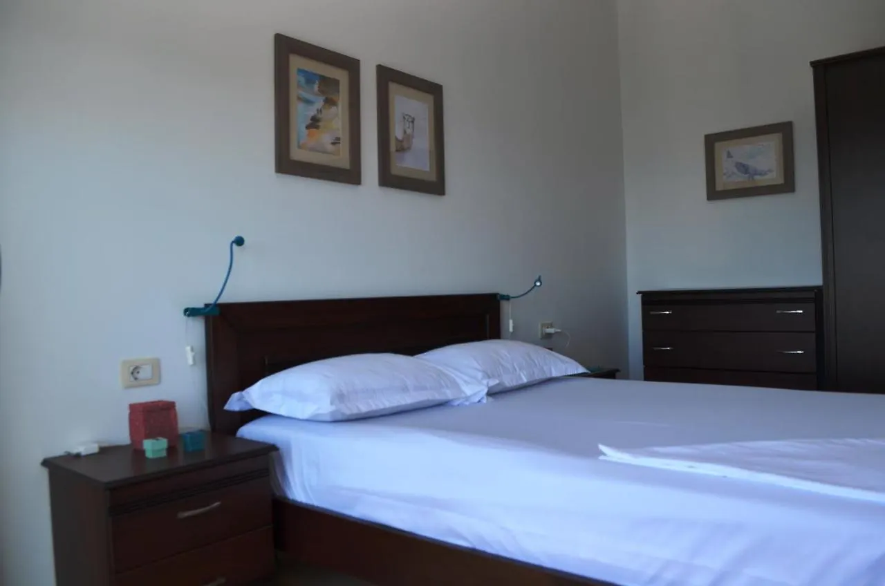 Paul Apartments Sarandë